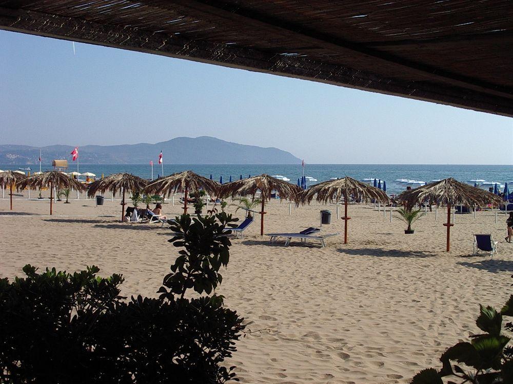 Baia Del Sole Hotel Paestum Buitenkant foto
